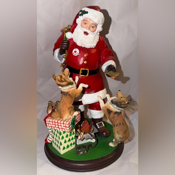 Danbury Mint Santa’s Little Shelties Christmas Figurine